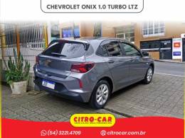 CHEVROLET - ONIX - 2022/2022 - Cinza - R$ 78.900,00