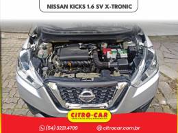 NISSAN - KICKS - 2017/2018 - Prata - R$ 82.900,00