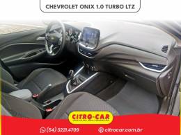 CHEVROLET - ONIX - 2022/2022 - Cinza - R$ 78.900,00