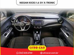 NISSAN - KICKS - 2017/2018 - Prata - R$ 82.900,00