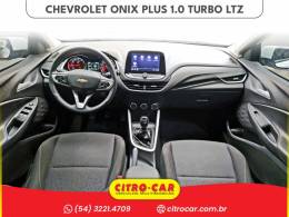 CHEVROLET - ONIX - 2021/2022 - Branca - R$ 80.900,00