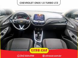 CHEVROLET - ONIX - 2022/2022 - Cinza - R$ 78.900,00