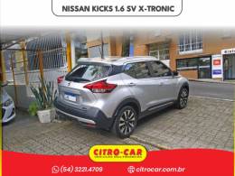 NISSAN - KICKS - 2017/2018 - Prata - R$ 82.900,00